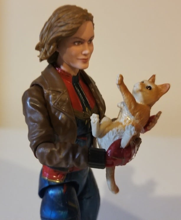 Marvel Legends Captain Marvel﻿