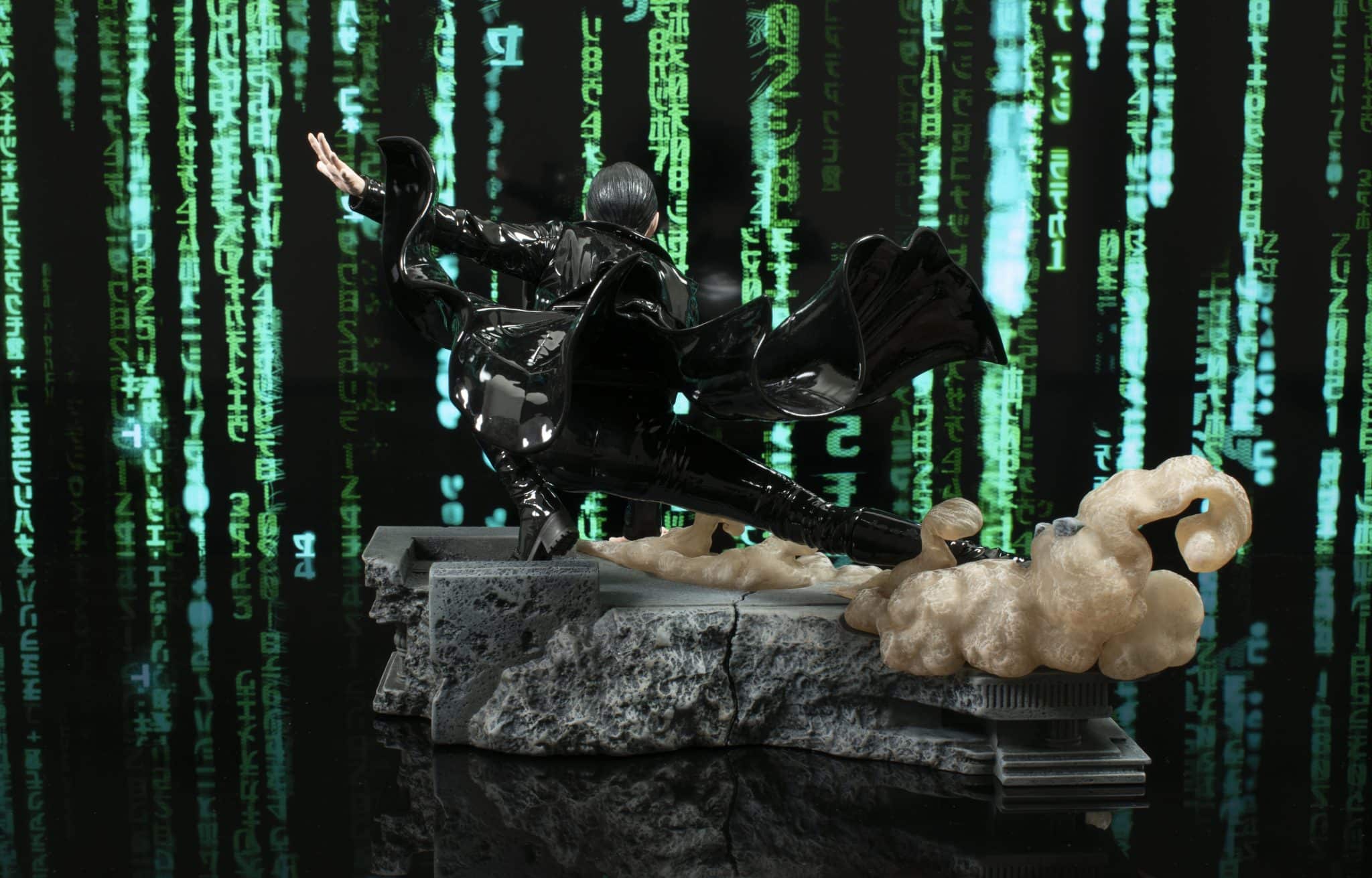 Diamond Select Toys In Stores Now: The X-Men and The Matrix! - Graphic ...